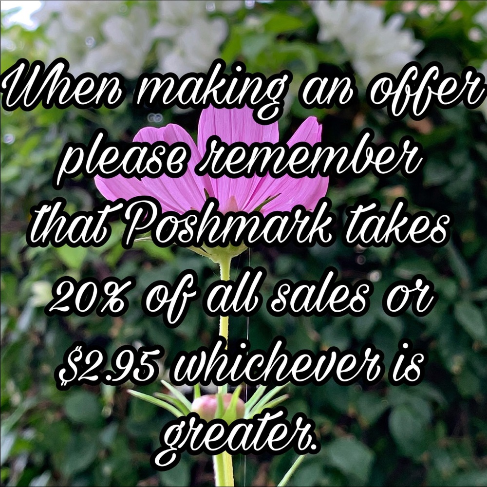 GIFTED-FREE W any purchase! Gently worn TOP - Picture 4 of 4